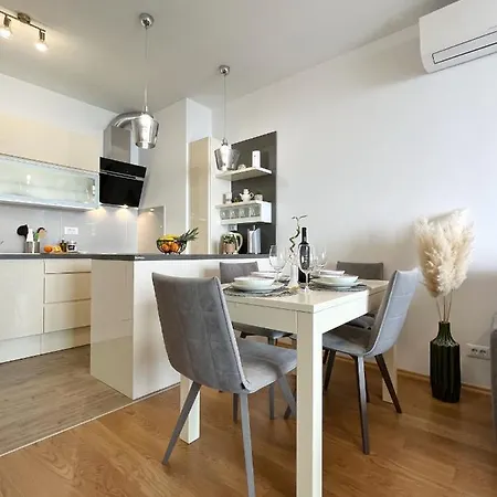 Apartment Dream 5 *