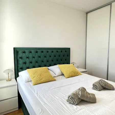 Dream 5 Apartment *