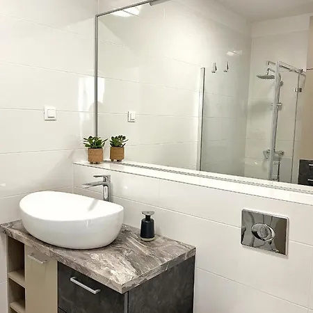 Dream 5 Apartment